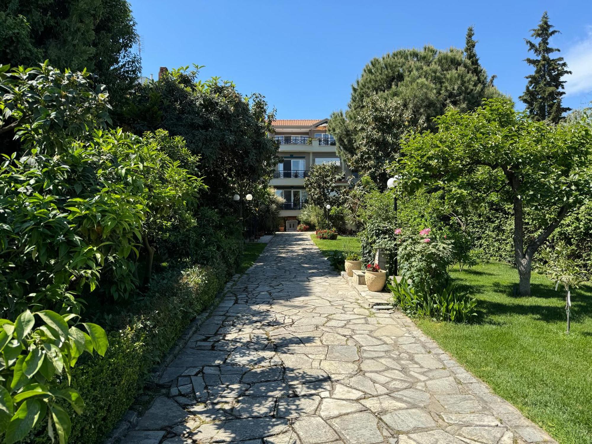 Paneon Apartments Nea Iraklitsa エクステリア 写真